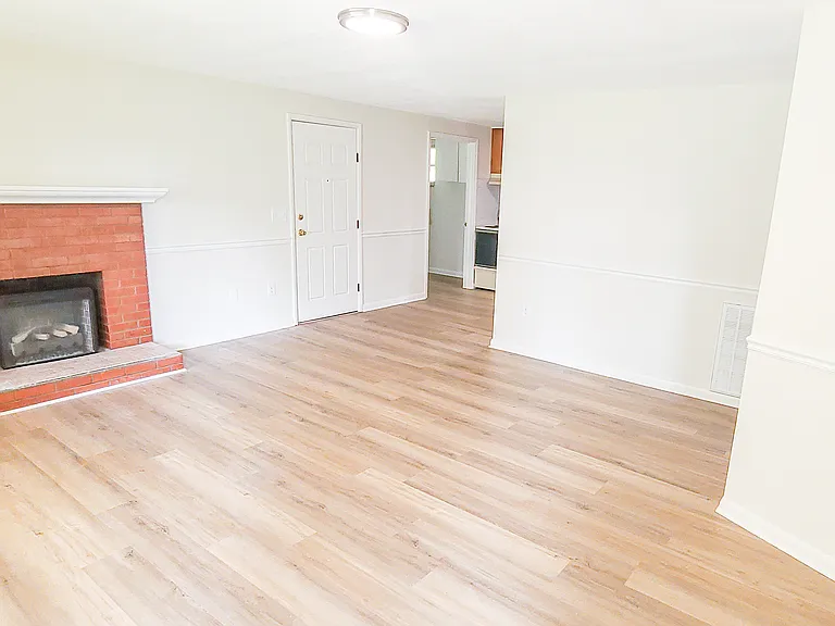 732 Davis Dr — Photo 4