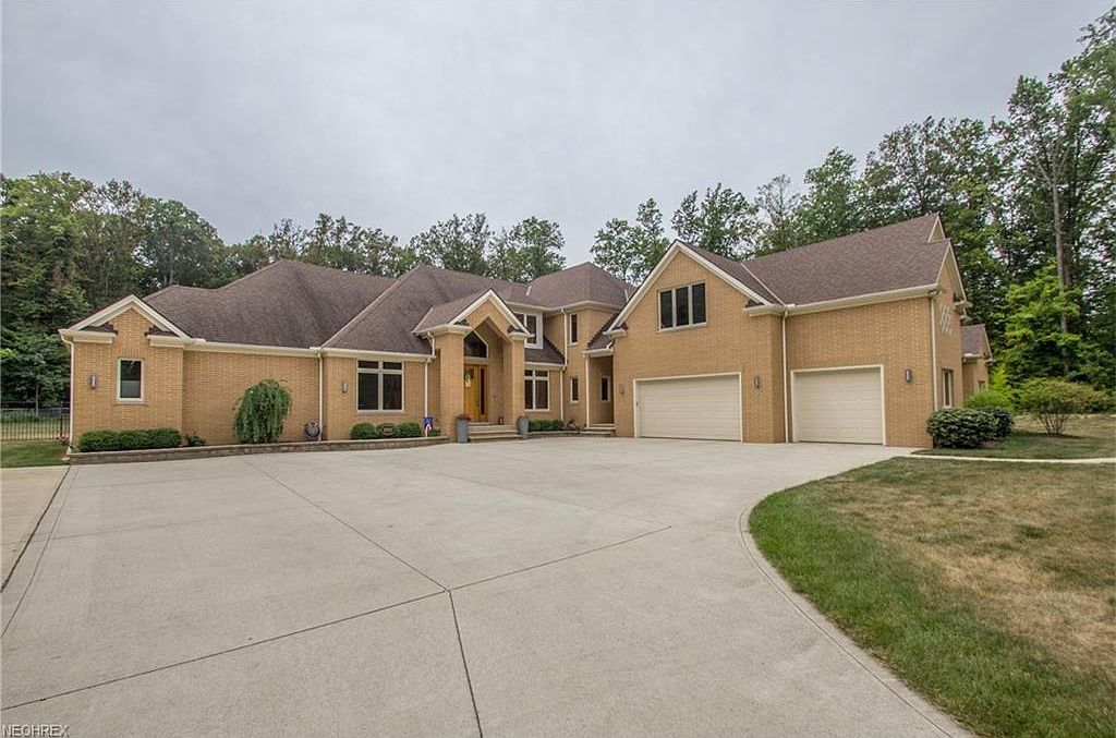 27027 Schady Rd, Olmsted Twp, OH 44138 Zillow