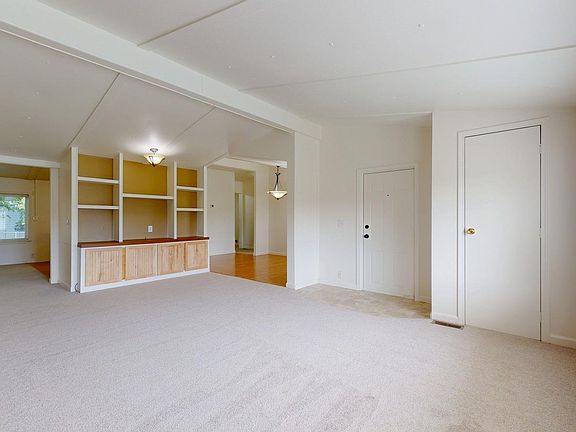 5th image of 2101 N Pittsburg Ct