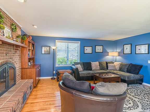 5th image of 155 Jessamine Pl