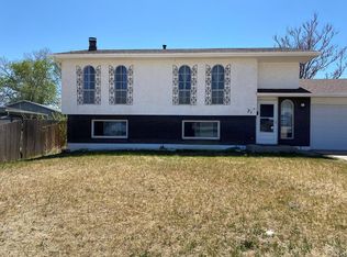 21 Normandy Cir, Pueblo, CO 81001