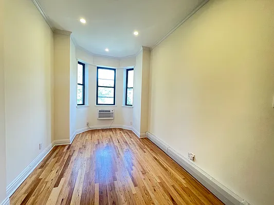 Rented by Silver Line Realty Group NY LLC | media 1