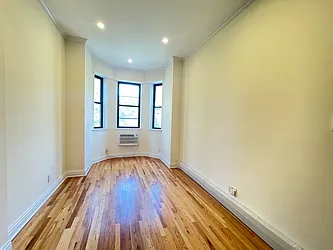 Rented by Silver Line Realty Group NY LLC