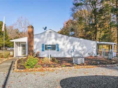 3255 Providence Rd, Hayes, VA, 23072