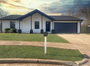 2910 S Ash Pl, Broken Arrow, OK 74012