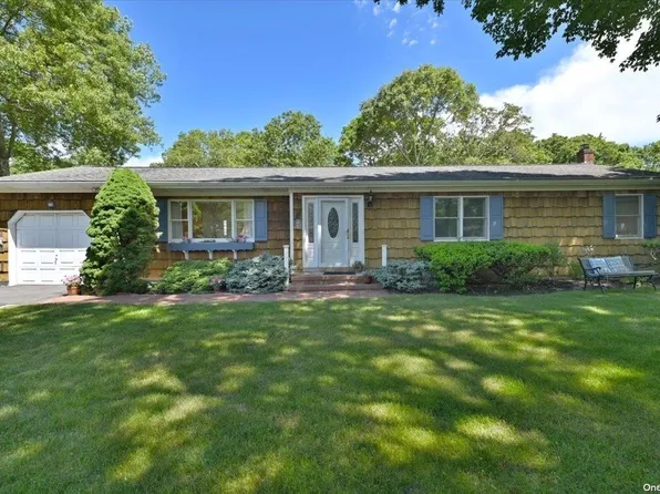 20 Sherwood Road, Hampton Bays, NY 11946