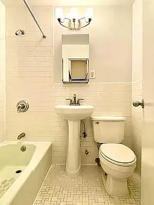 Rented by Bond New York | media 11