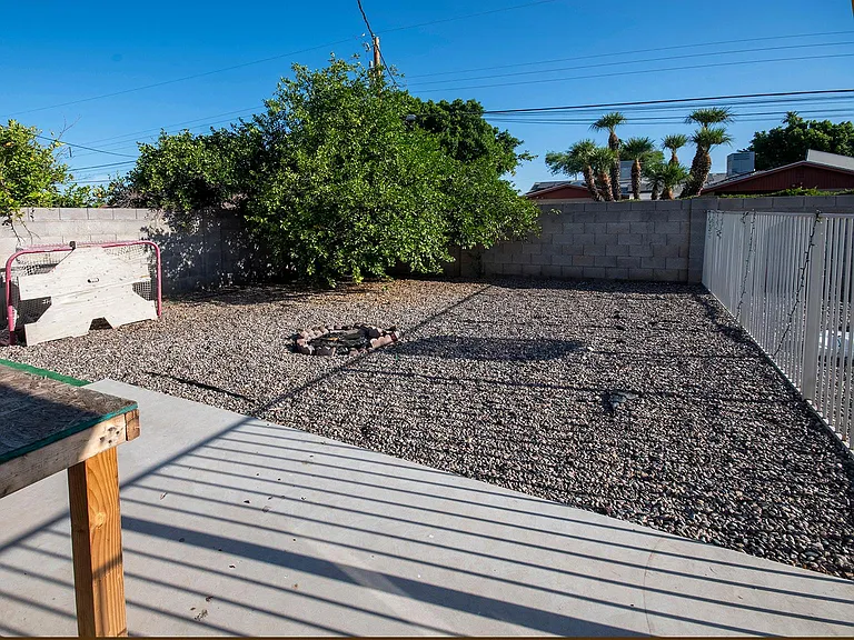 1028 E Wesleyan Dr — Photo 11