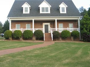 114 Southmont Dr NE, Calhoun, GA 30701