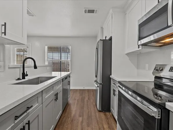 5098 Akumal Calle, Dickinson, TX 77539