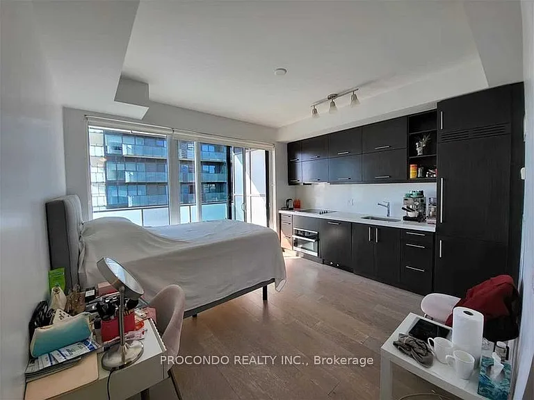 1080 Bay St #2307 — Photo 4