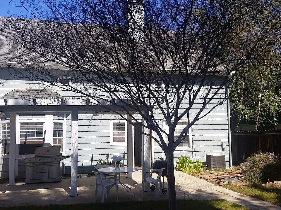 2nd image of 890 Potsgrove Pl