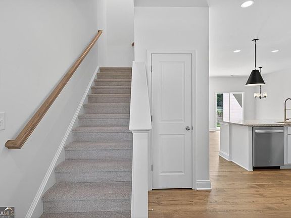 4th image of 145 Windsor Park Ct