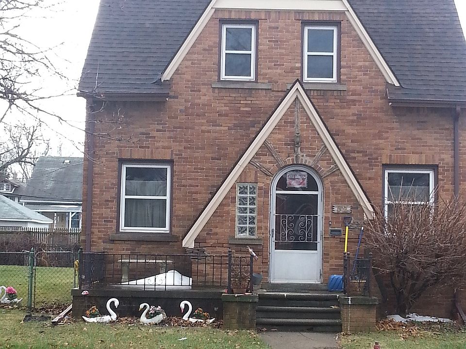 2nd image of 52 E Woodruff Ave