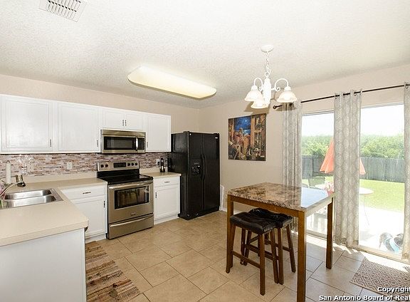 3rd image of 137 Gatewood Fls