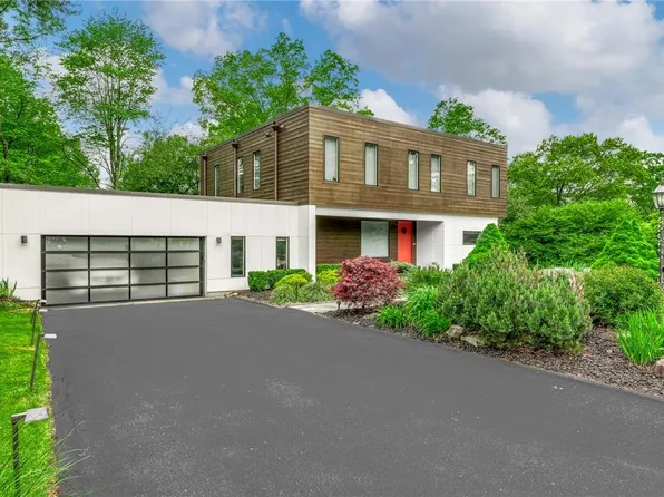 5 Skye Place, Chestnut Ridge, NY 10977