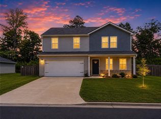 93 Oxford Ln, Kingston, GA 30145