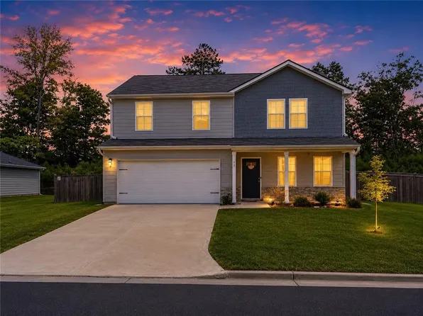 93 Oxford Ln, Kingston, GA 30145
