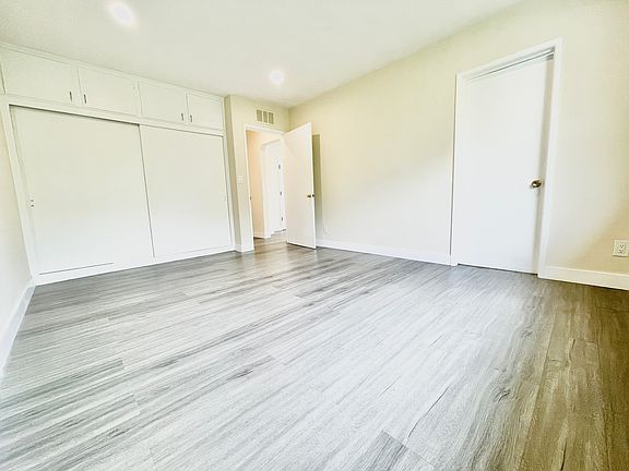 5th image of 925 S Holt Ave #8A