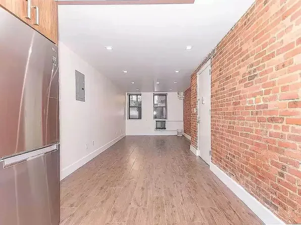 252 Madison Street image 1 of 5