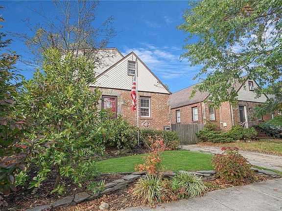 2nd image of 35 Greenwood Pl