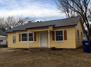 304 W 5th St, Ada, OK 74820