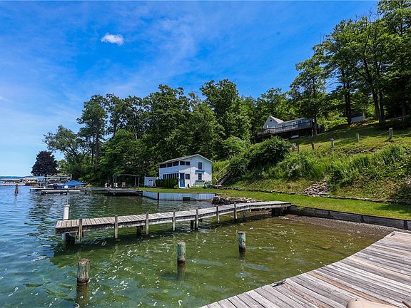 3rd image of 10989 E Lake Rd