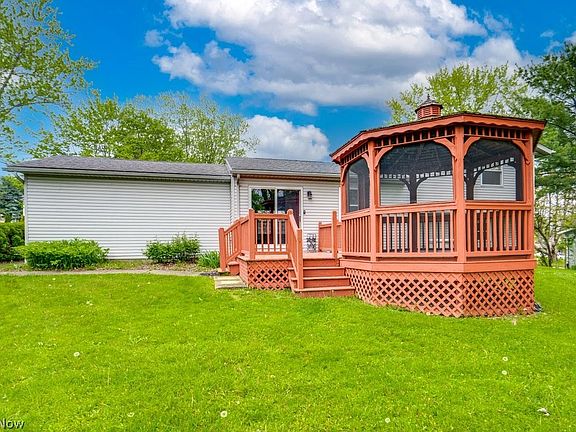 3rd image of 3277 Longwood Dr