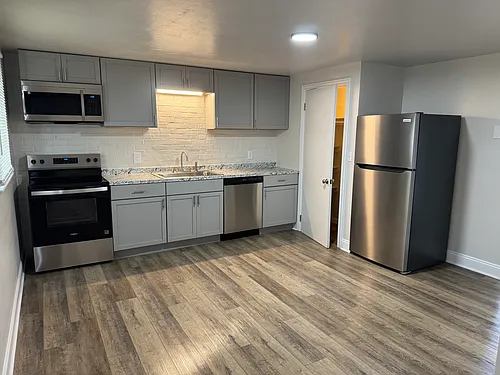 127 Water St #127A Photo 1