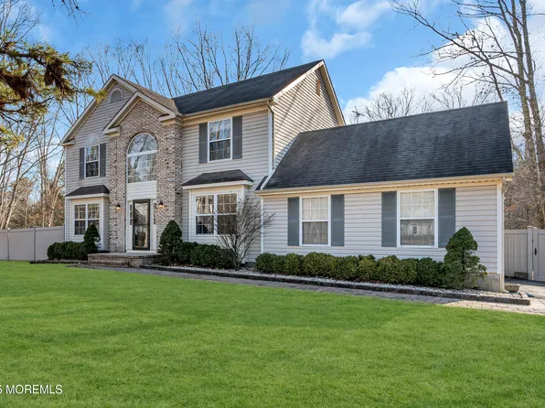 14 Rue Monet, Jackson, NJ 08527