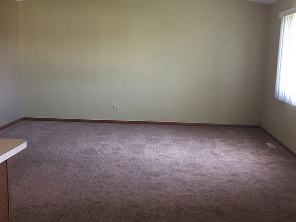 3rd image of 710 Carlisle Dr #2