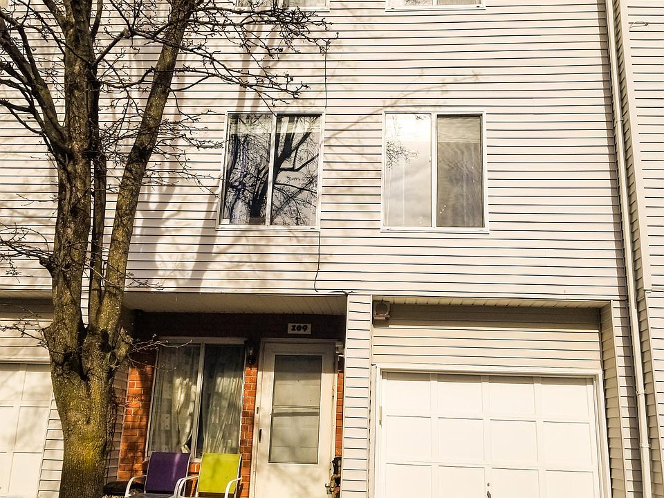 1st image of 109 Emily Ln