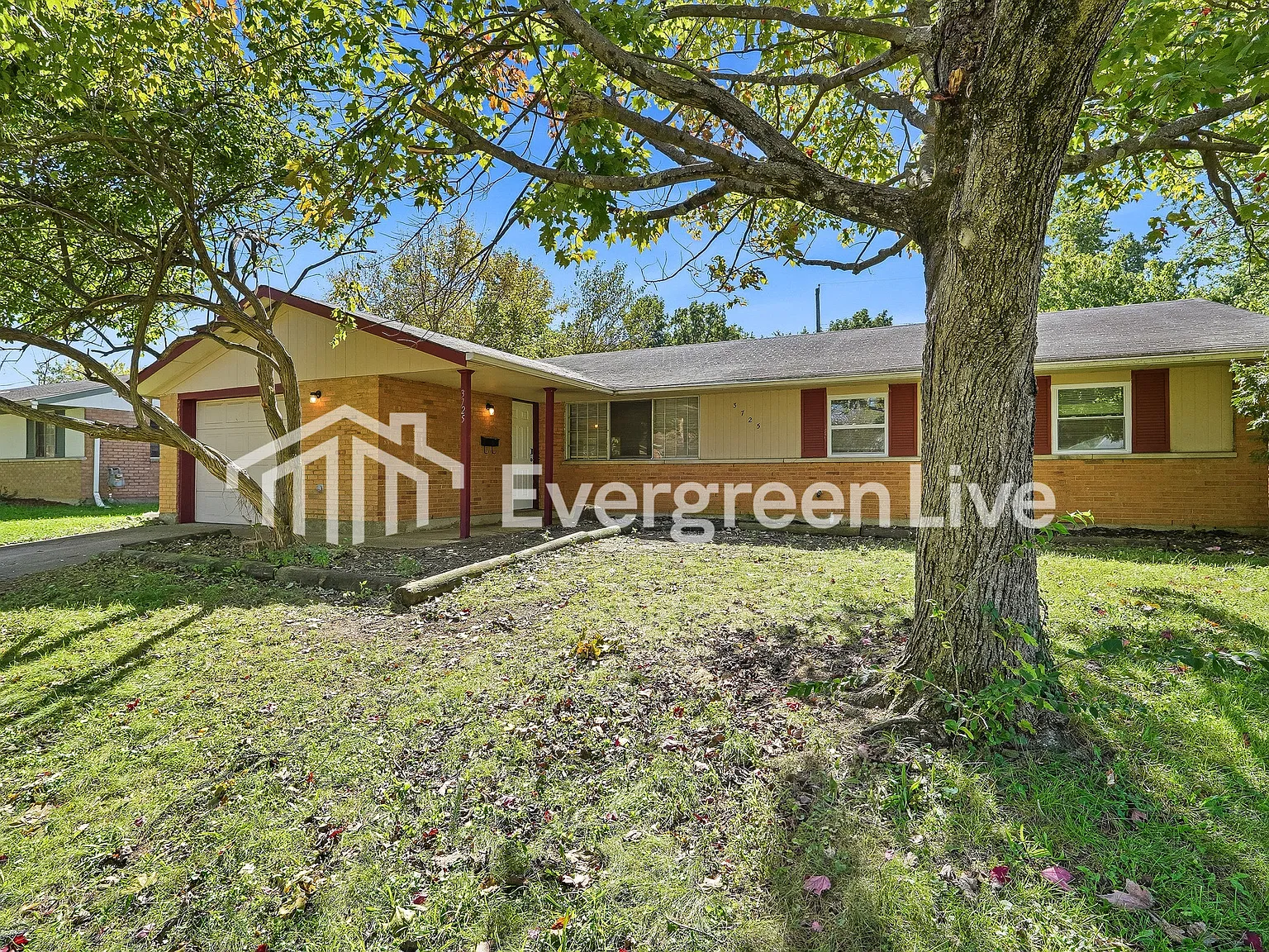 3 bed, 2.0 bath, 1376 sqft, $1,645 — Photo 2