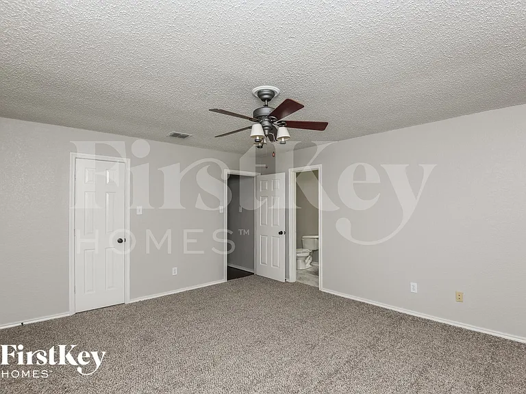 10125 Chapel Hill Ct — Photo 10