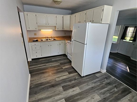 5th image of 5 Perry Hill Rd
