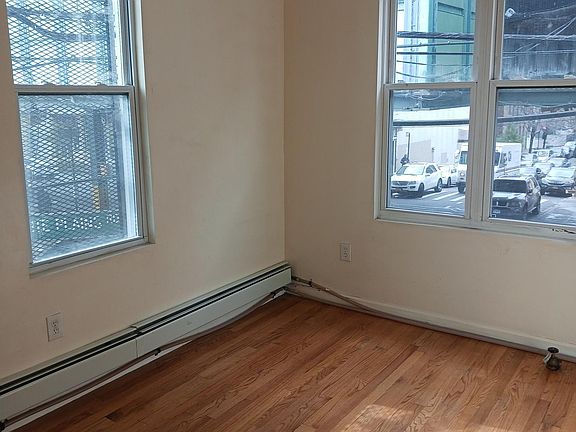3rd image of 709 E 226th St #2