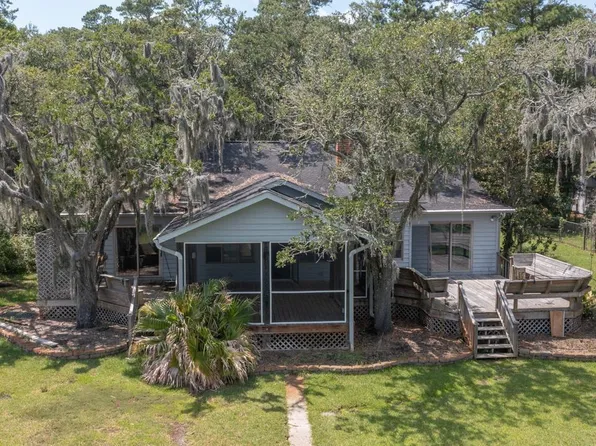 204 Whippoorwill Dr., Pawleys Island, SC 29585