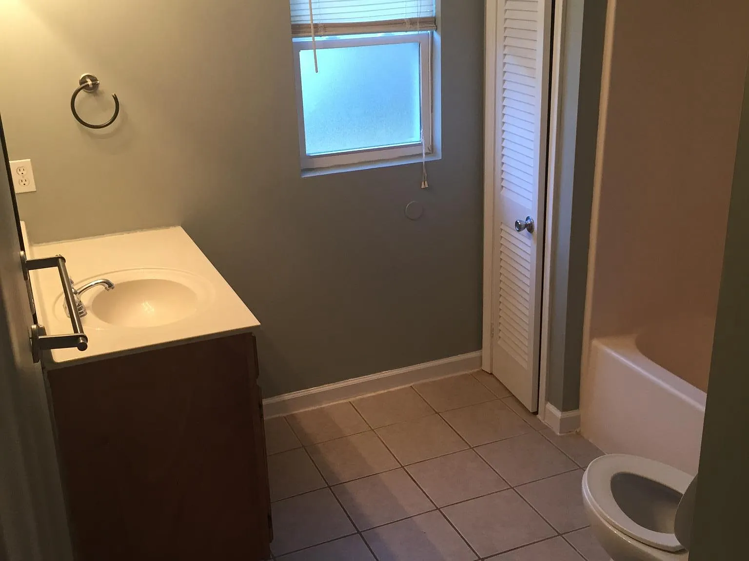 792 Bennett Avenue — Photo 2