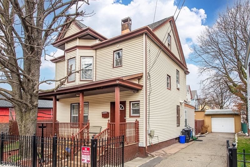 1st image of 204 Central Ave