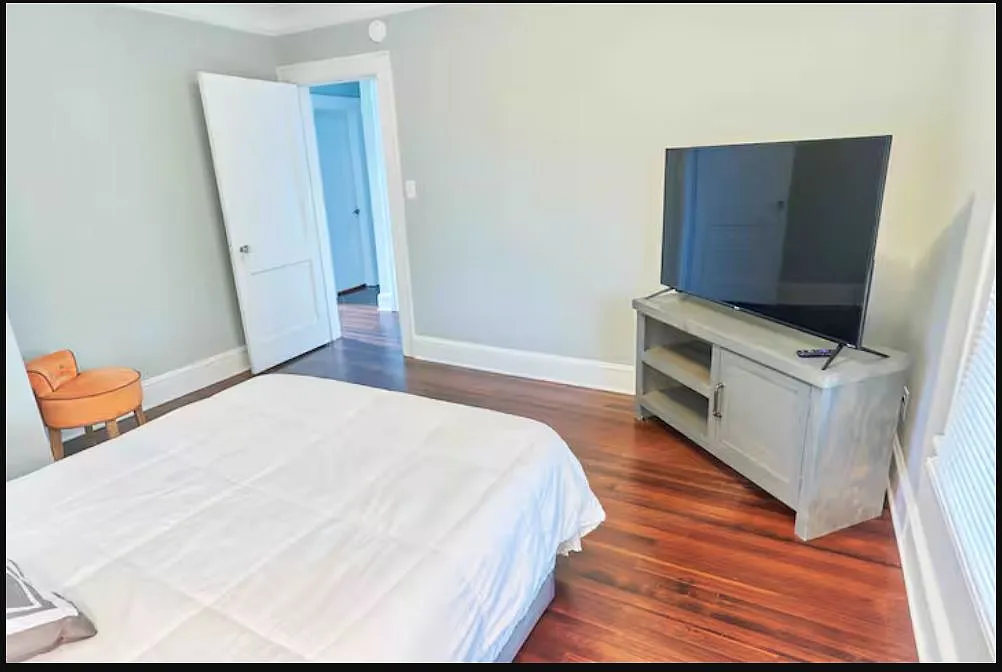 408 Fountain Place — Photo 3