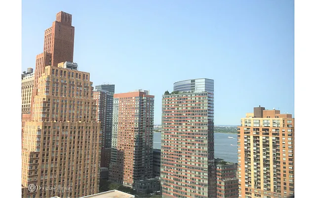 Rented by Douglas Elliman | media 28
