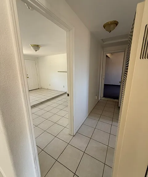 730 Tierra Rd #B — Photo 4