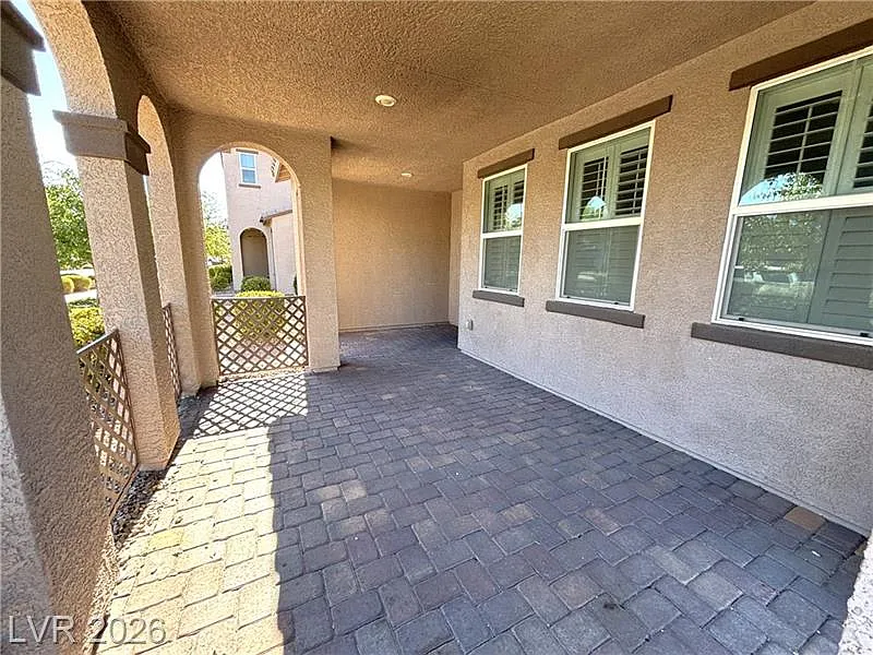 3 bed, 1842 sqft, $2,190 — Photo 4