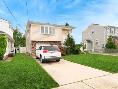 47 W Granada Avenue, Lindenhurst, NY, 11757