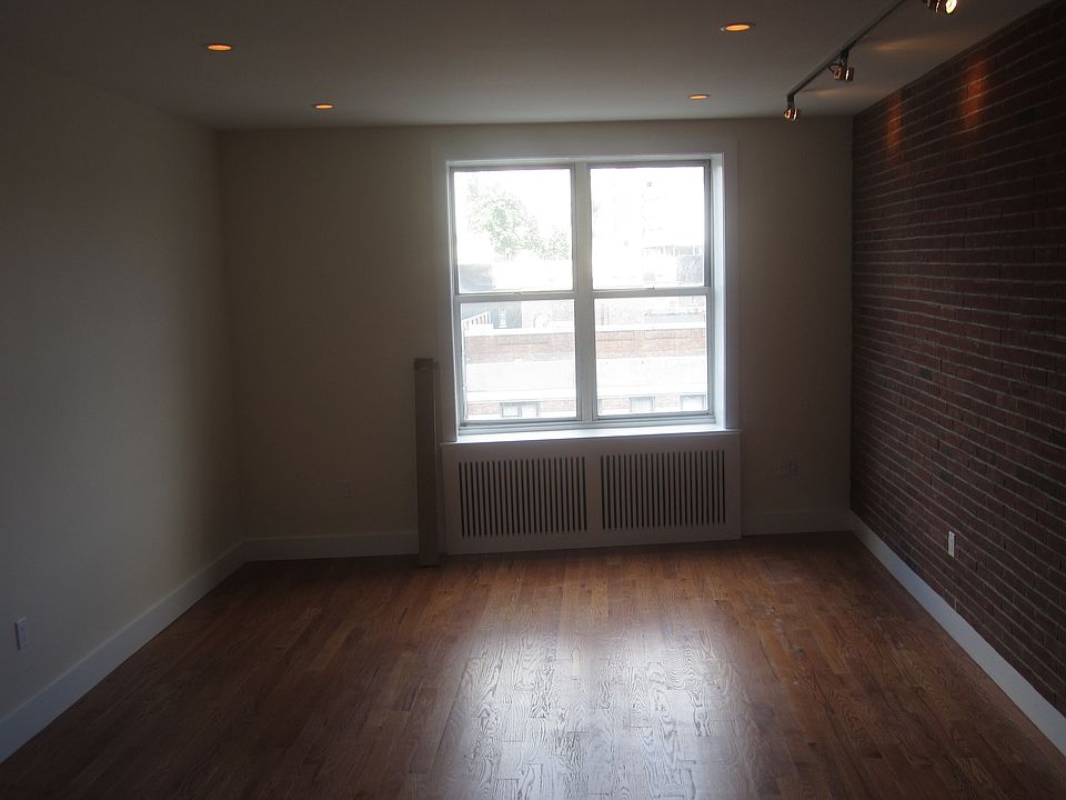 1st image of 4300 Broadway APT 6D