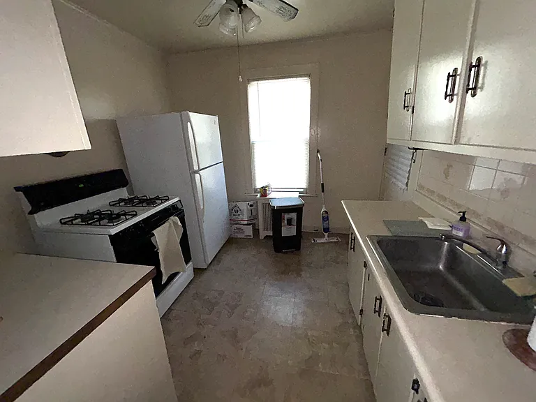 28 Washington Ave — Photo 9