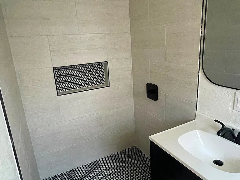 403 Butler Dr — Photo 3