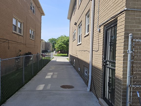 2nd image of 1634 E 92nd Pl Unit 2