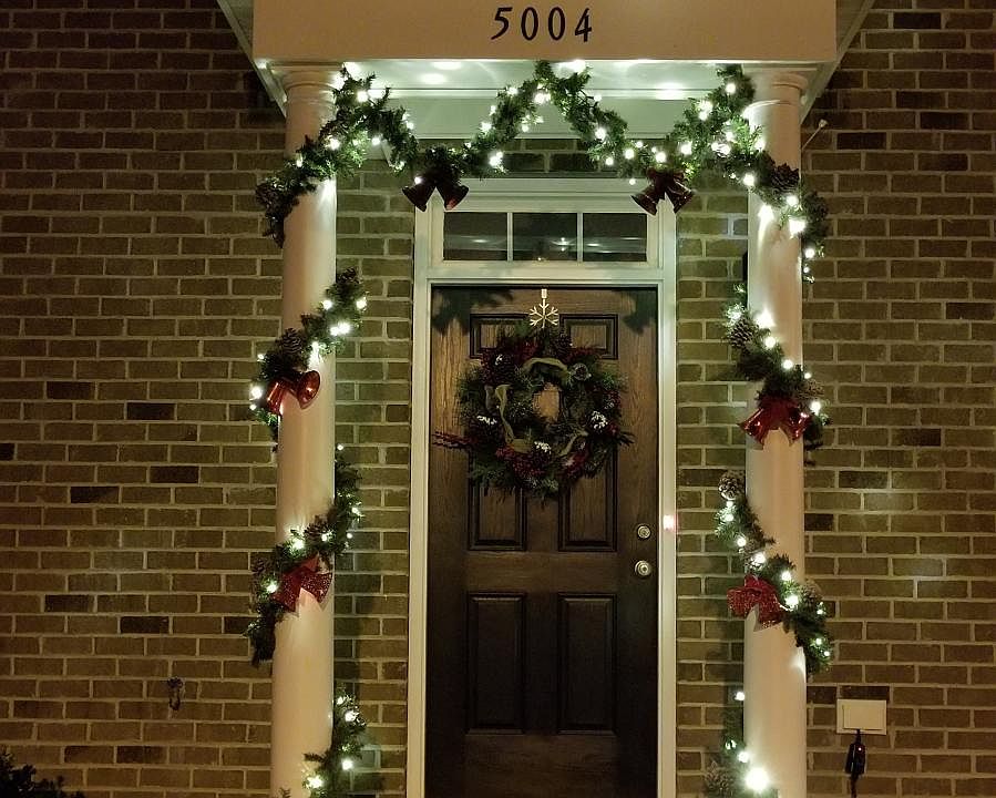 Front Door (Decorated)