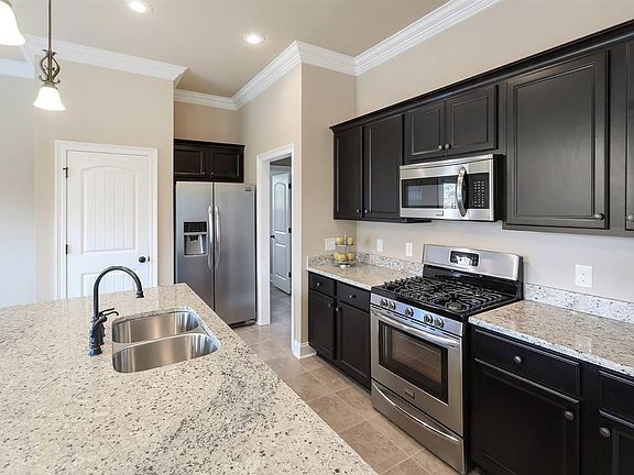 5th image of 1795 Waterbury Ct